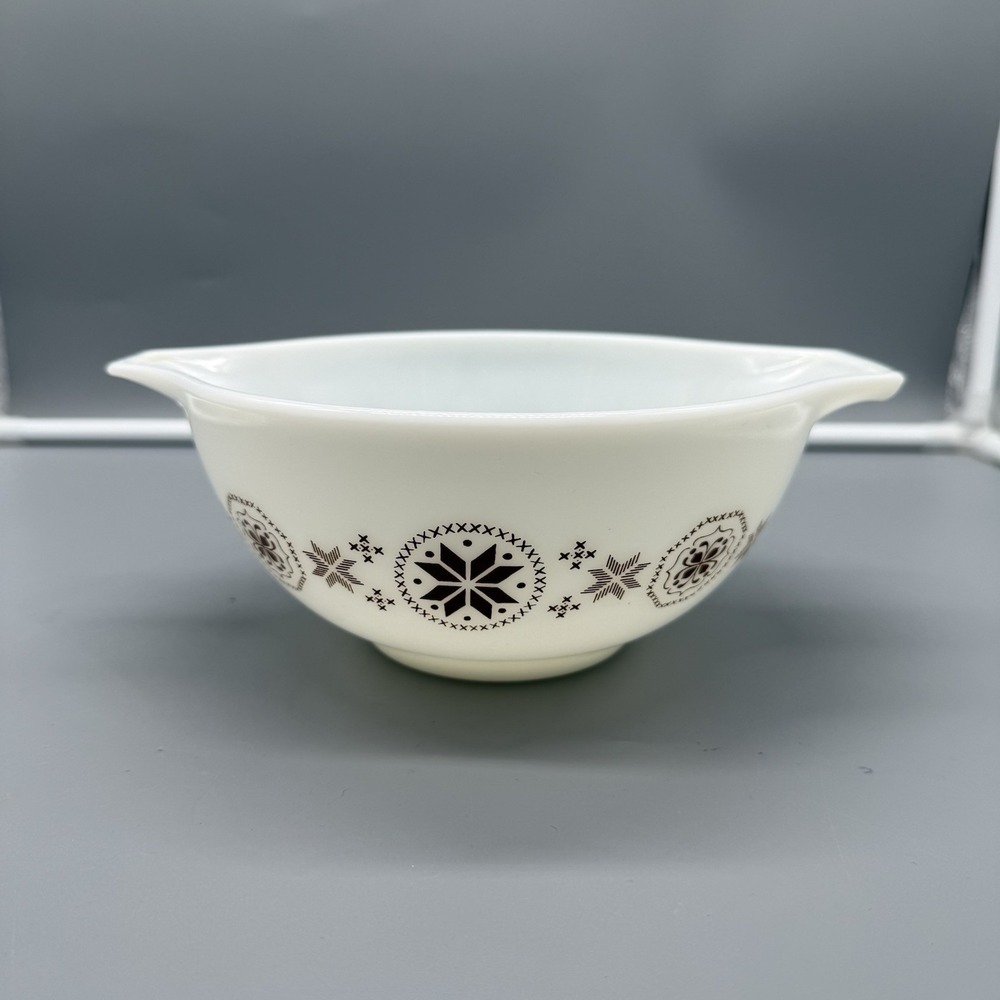 Vtg Pyrex Town & Country Cinderella 442 Nesting Bowl 1.5 Qt Made in USA